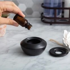 Gardenia Porcelain Passive Essential Oil Diffuser With Peppermint Essential Oil By Airome' -Winter Gifts Market PDGAR AddOil LR 80543.1642110433.1280.1280 536x536 1