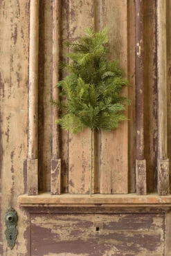 Sticky Cedar Spray, 30"